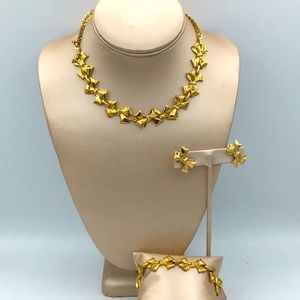 Beautiful Golden Bows Parure Set. Necklace, bracelet and earrings.